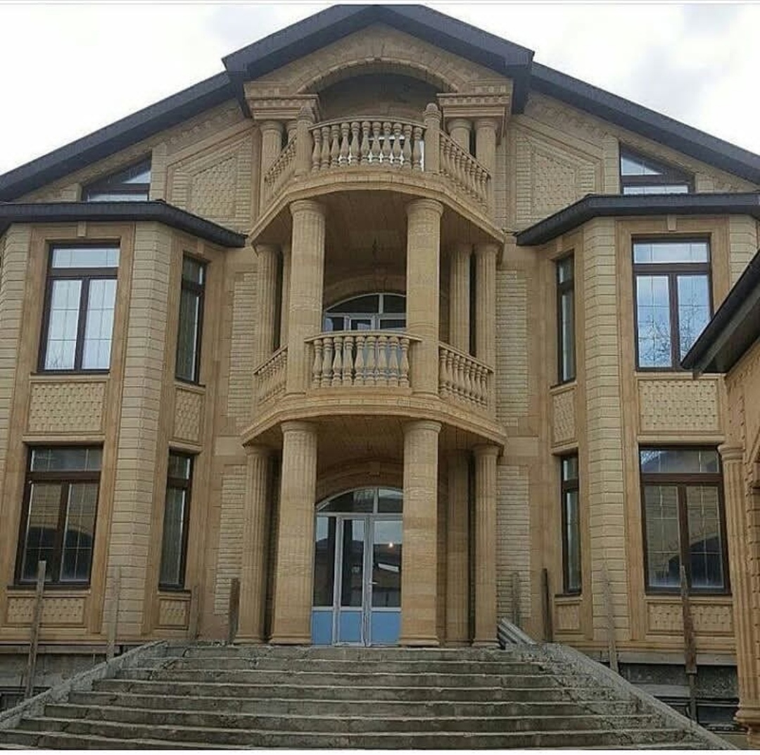 Фасады кавказским камней